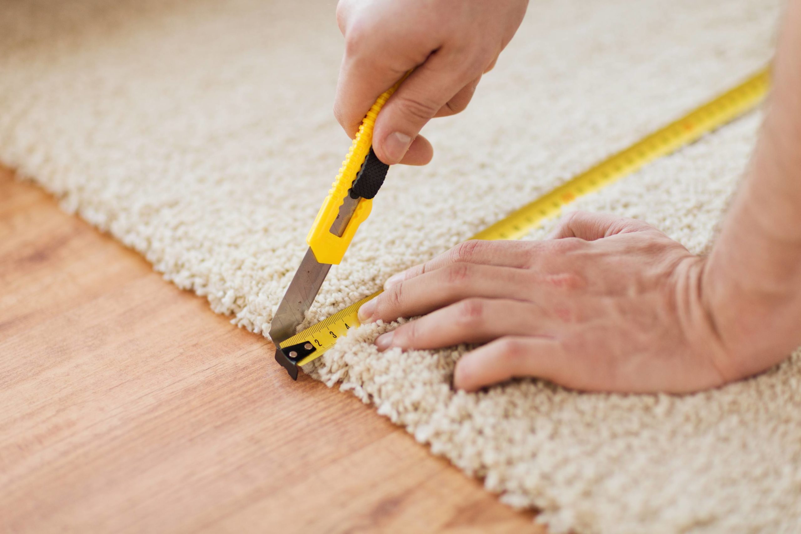 Non-brandedArticleContent_CarpetInstallation_01_HeroContentZone_shutterstock_181136813